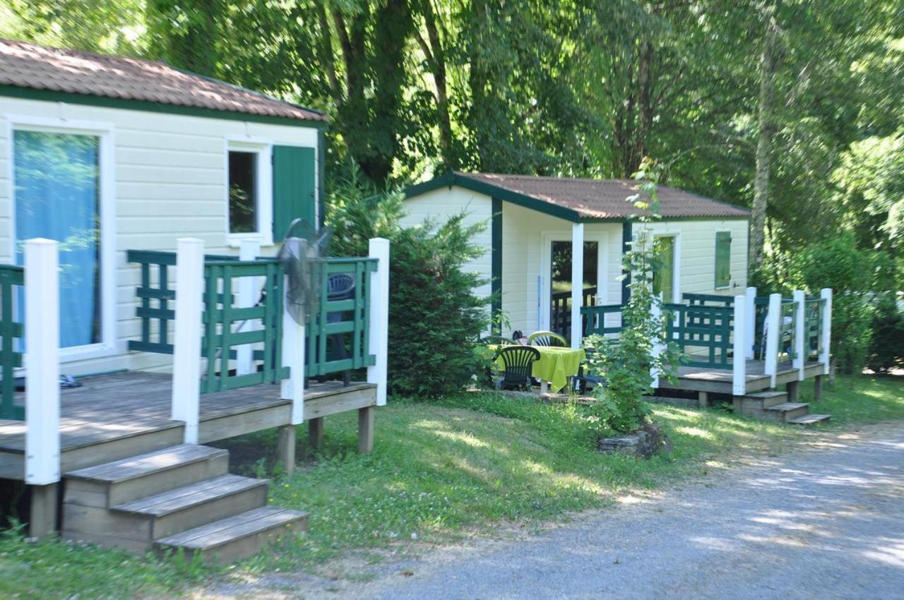 Payzac  Les Chalets Du Moulin Du Chatain 4 מראה חיצוני תמונה